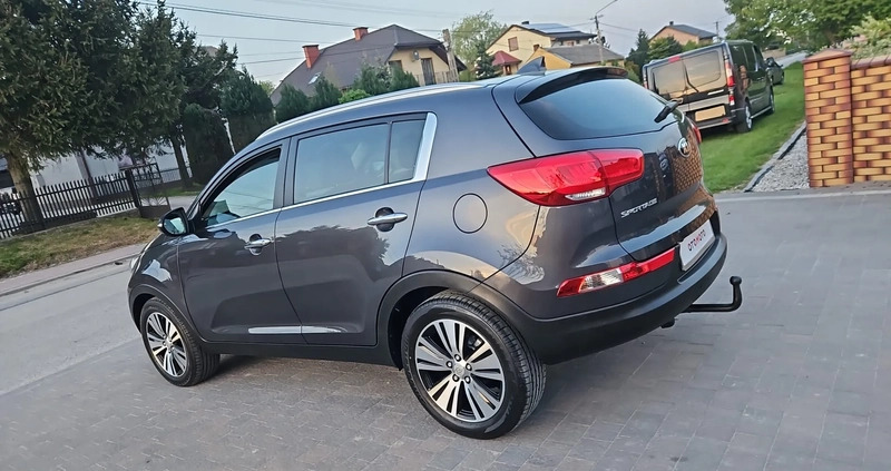 Kia Sportage cena 51900 przebieg: 205000, rok produkcji 2016 z Dobra małe 254